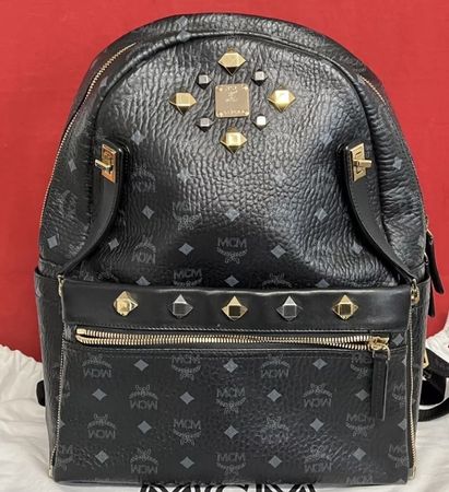 MCM Rucksack in Schwarz mit Nieten - Top Zustand!