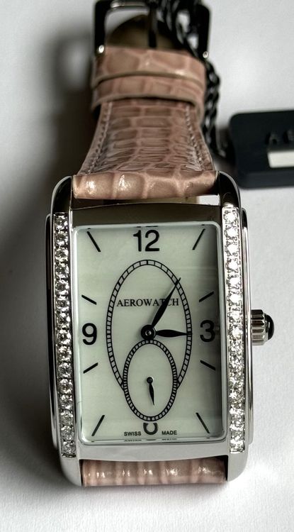 Elegante Damenuhr Aerowatch Swiss Made mit Diamanten 2