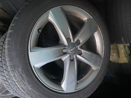 Audi Alufelgen mit Winterreifen 225/50 R18