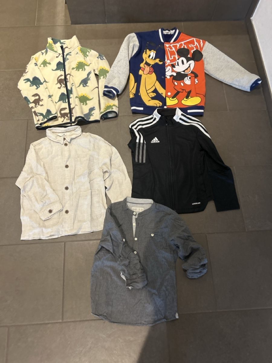 Lotti & Set di vestiti: Kleider Junge 122 – Usato da Matzendorf venduto da Fla5