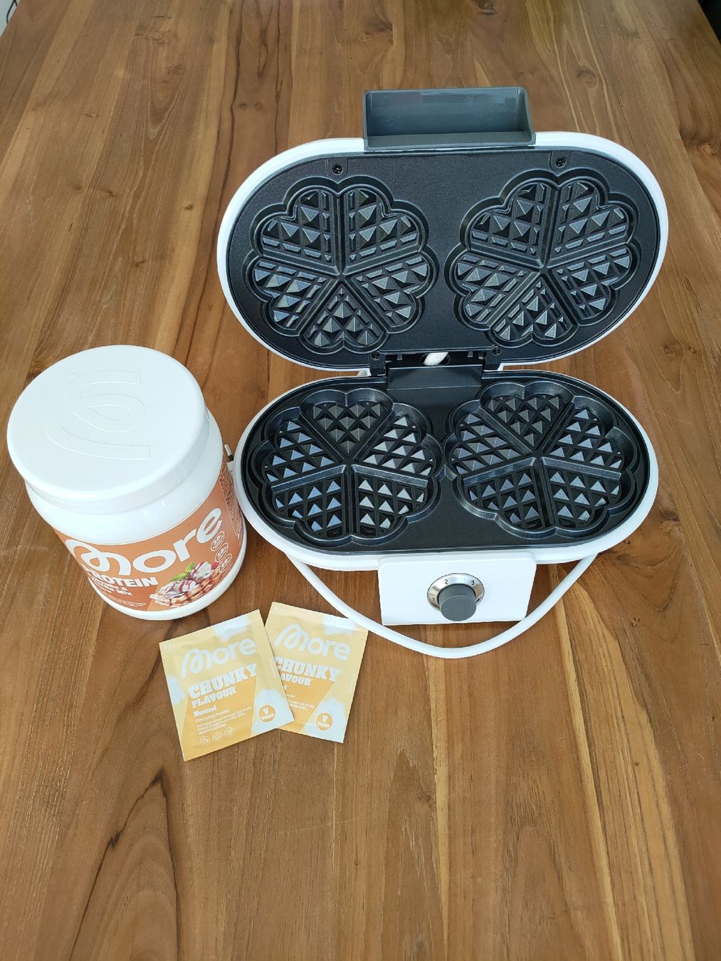 More Nutrition Cibi & Specialità: Waffel-/Pfannkuchenmaker mit Proteinmix, More – Nuovo (secondo la descrizione) da Flaach venduto da Bobby777 1
