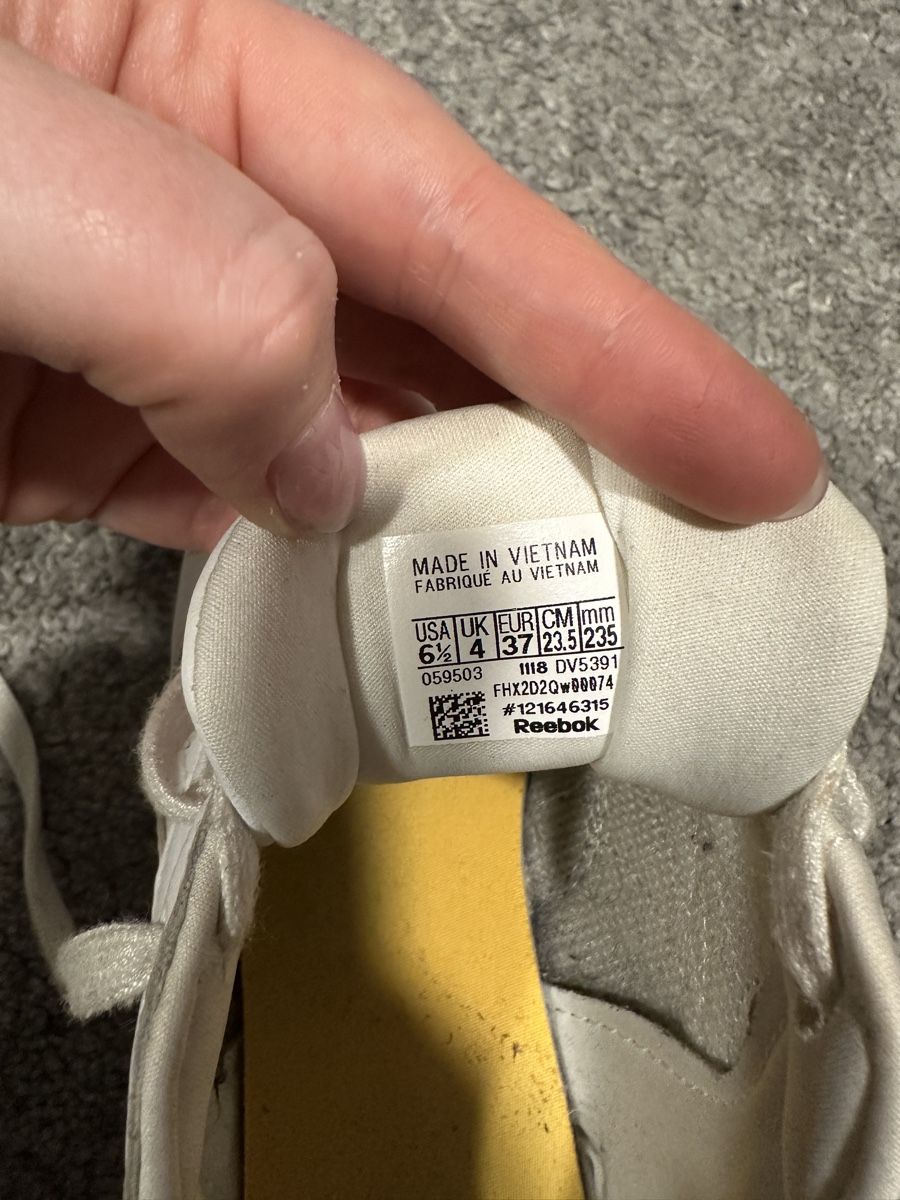 Reebok Chaussures femmes: reebok x gigi hadid (37) – D'occasion à Freidorf TG par driftingforthrifting 5