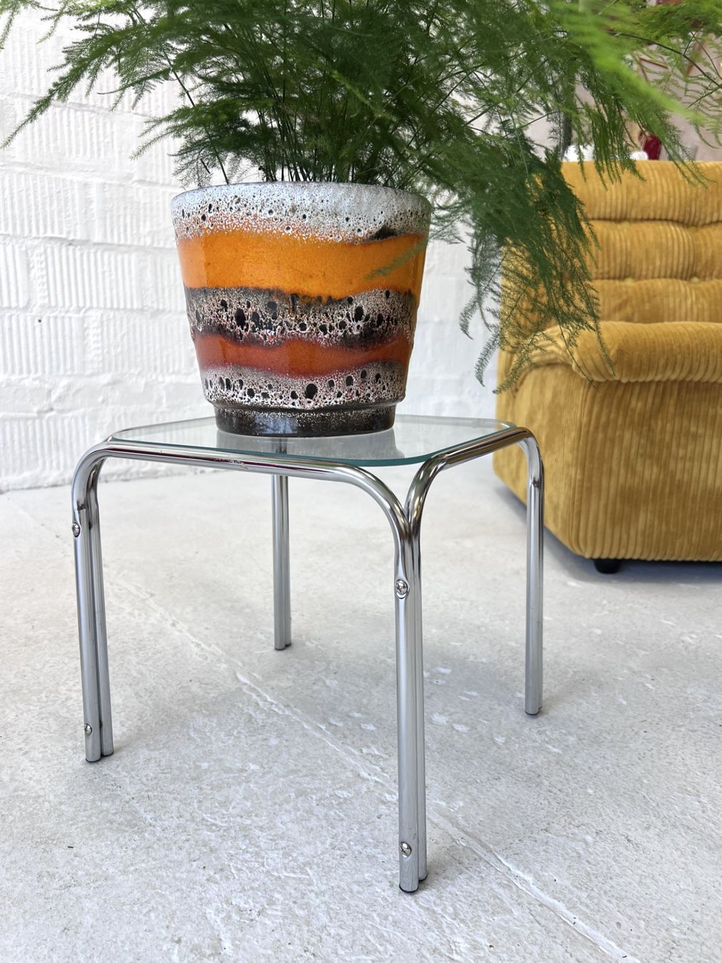 Tische: Vintage Tisch - Blumentisch – Gebraucht aus Walzenhausen von stilvollwohnen 4