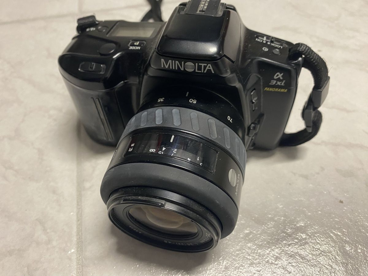 Minolta Fotocamera: Minolta 3 xi mit AF 35-70 Objektiv – Usato da Altikon venduto da Katanapeto
