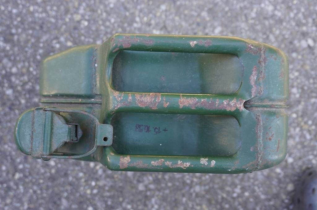 Schweizer Armee Benzinkanister: Kraftstoffkanister – Gebraucht aus Kräiligen von bero65 1