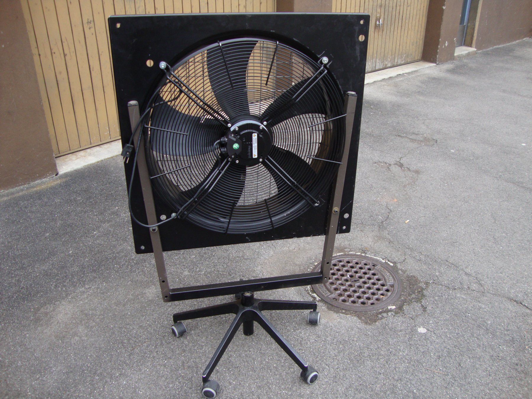 Ventilatoren: Ventilator – Gebraucht aus Thun von Velo-7 5