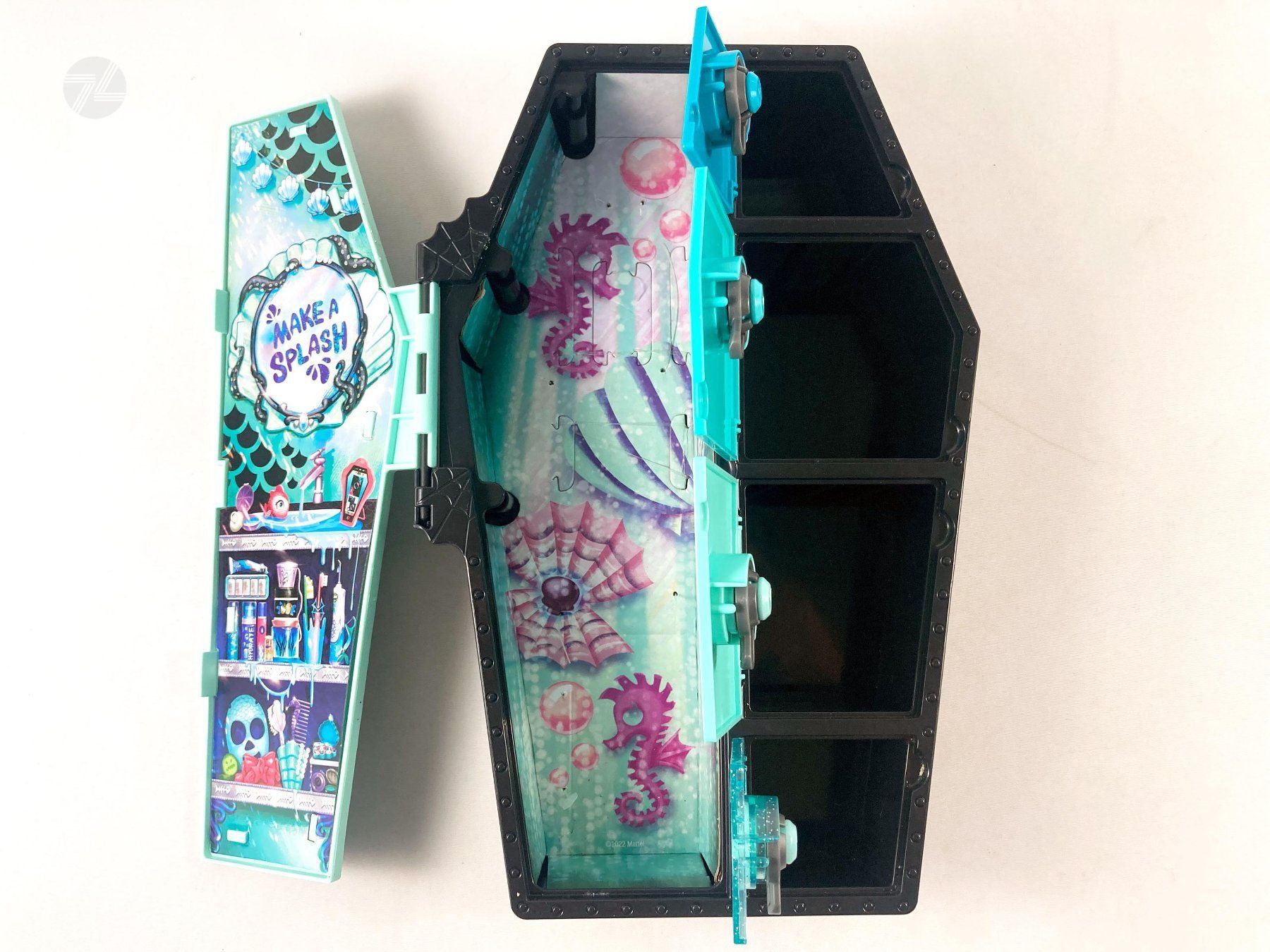Spielzeuge: Monster High Schminkkoffer Skultimate Secrets Case Sarg 3x – Gebraucht aus Wetzikon ZH von cyan74 7