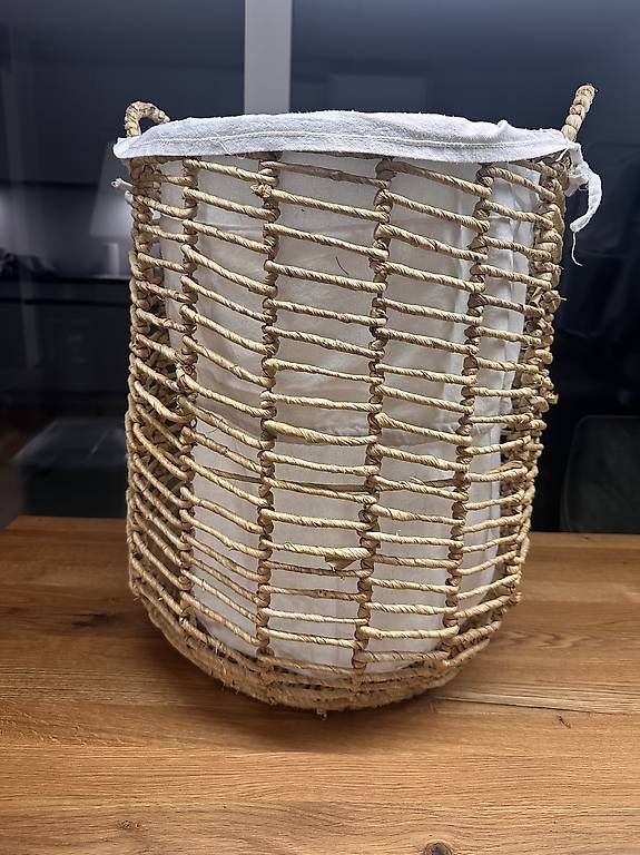 Paniers à linge: Wäschekorb – D'occasion à Gipf-Oberfrick par ram_9mkq