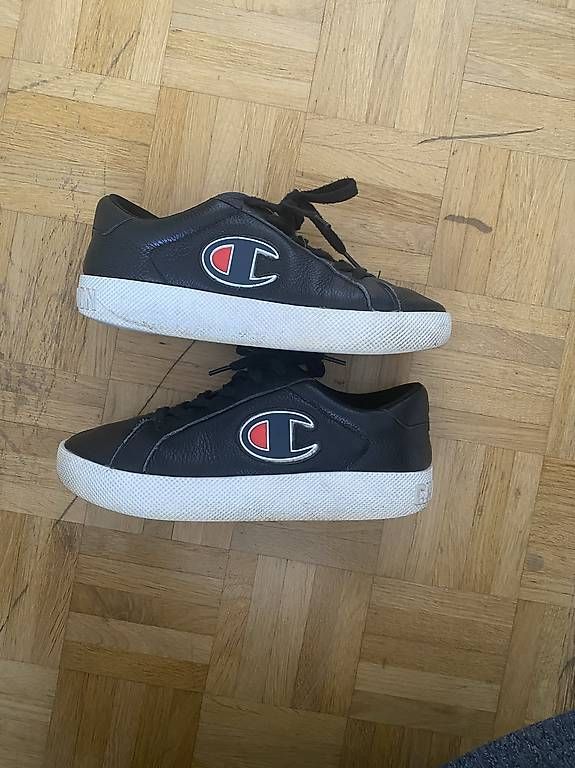 Scarpe da uomo: Schwarze Champion Sneaker | Champion – Usato da Laufen venduto da Looc_ 2