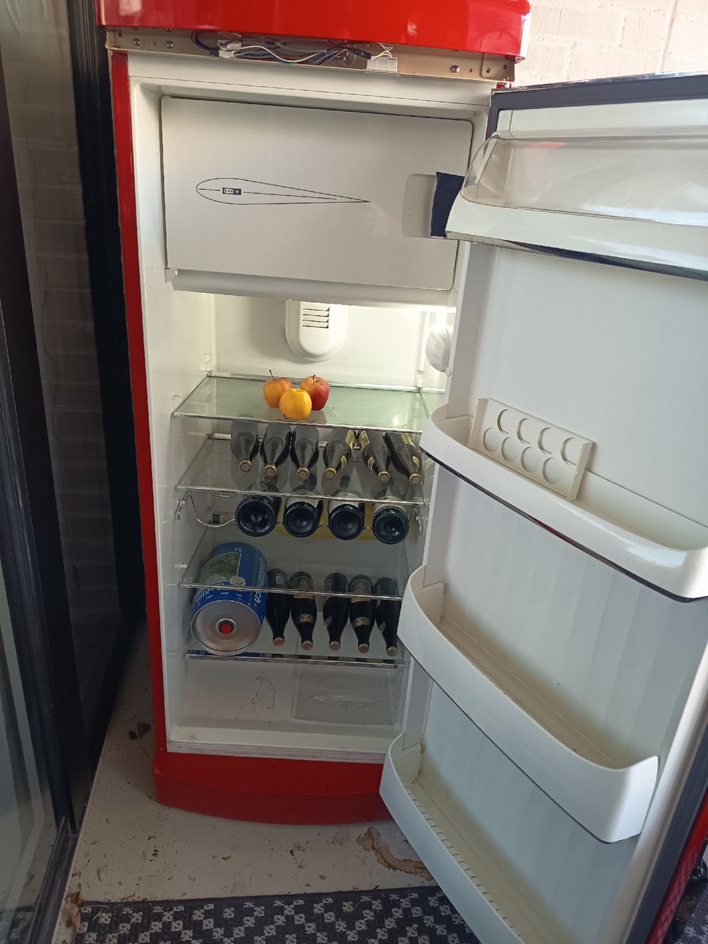 Novamatic Kühlschrank: Novomatic Kühlschrank Rot Retro – Defekt aus Hochdorf von Michael9292 1