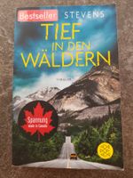 TIEF IN DEN WÄLDERN / Chevy Stevens / Thriller