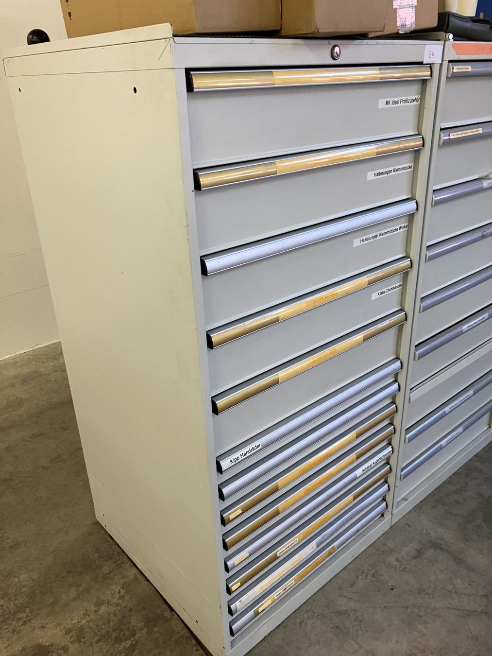Lista Armadi: LISTA - Schubladenmagazin – Usato da Gamprin-Bendern venduto da AlexM73