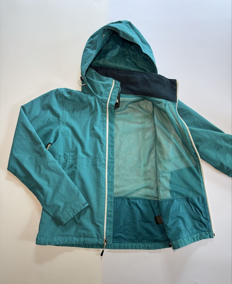 North Face Giacche: Original The North Face Regenjacke M – Usato da Vionnaz venduto da b_f_d_r_g 1