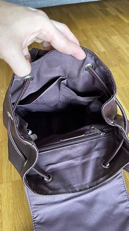 Rucksäcke: Kunstleder-Rucksack dunkel-lila – Gebraucht aus Basel von R__Mueller 3
