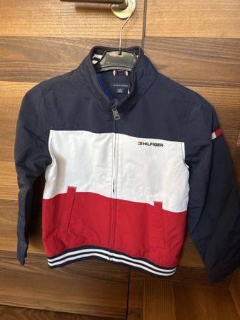 Tommy Hilfiger Jacke Neu (8-10 Jahre)