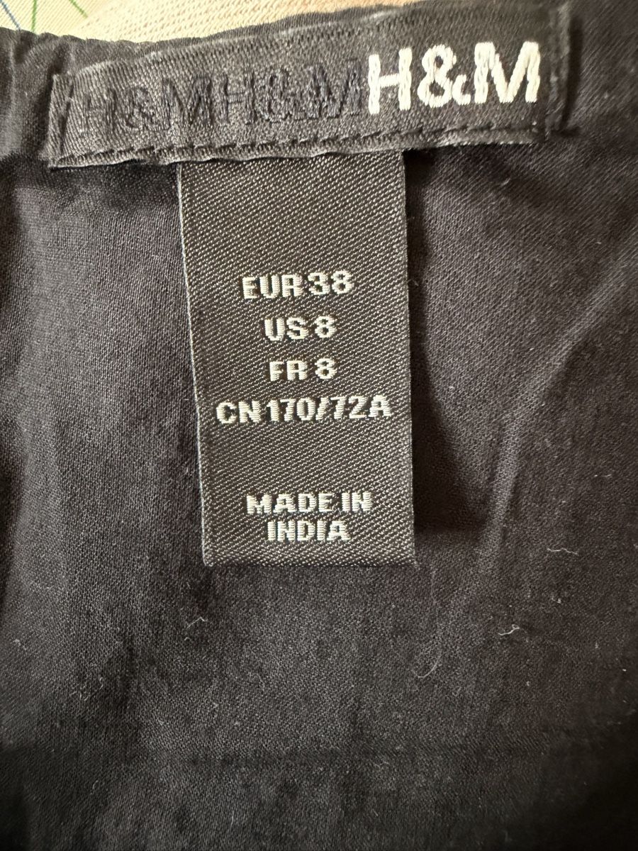 H&M Gonne: H&M Black Broderick  Skirt  – Usato da Oberwil b. Zug venduto da fis_2wtq 2