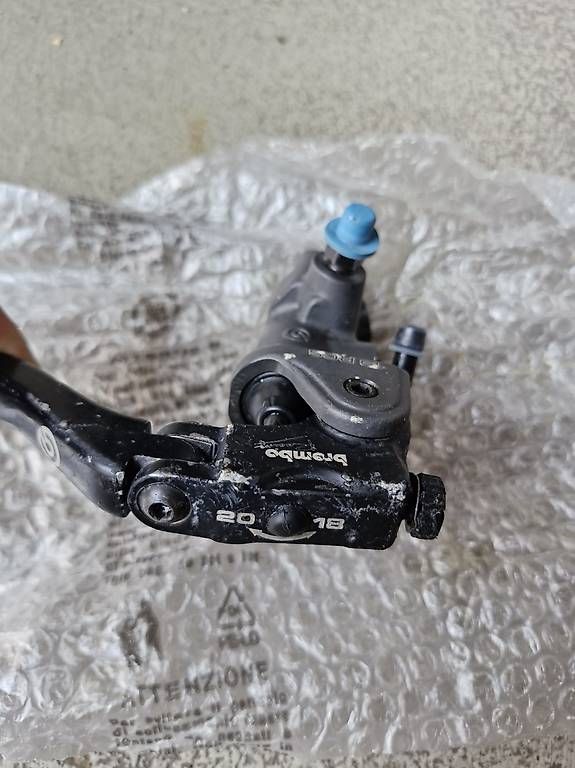 Toutes les pièces détachées moto: Pompa Brembo 19RCS – D'occasion à Giubiasco par acbelli 1