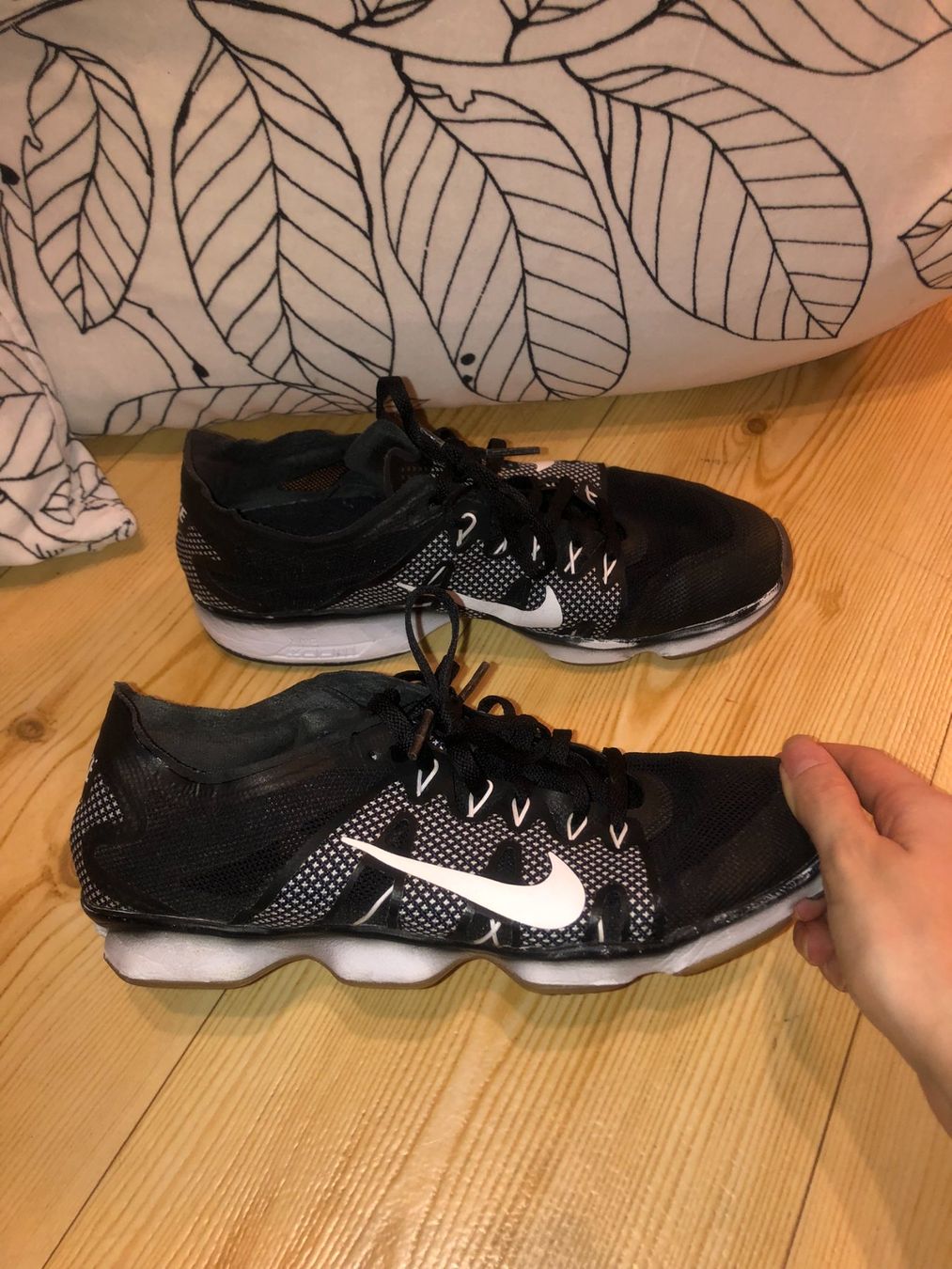 Nike Scarpe da uomo: Chaussures Nike 38 – Usato da Bulle venduto da sop_ct6x 1