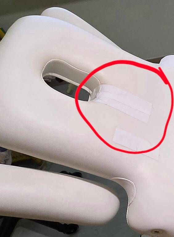 Liegen & Liegestühle: Elektrische Massageliege – Gebraucht aus Schmerikon von Kentauer1 2