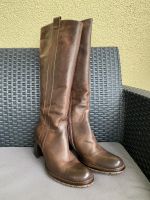 Braune gefütterte Winterstiefel der Marke „Laura Bellariva“