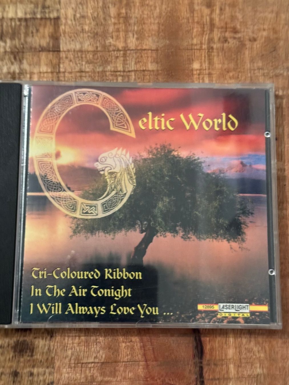 CD: Celtic World CD, neuwertig, tolle Musik – Usato da Uhwiesen venduto da mic_kd6g