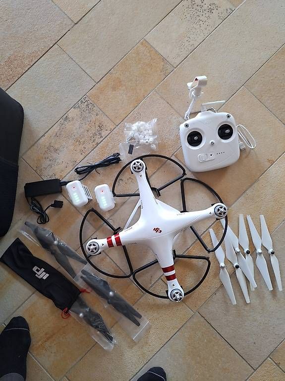 RC Modellbau: Drone DJI Phantom 3 – Gebraucht aus Bevaix von tor_5z8m