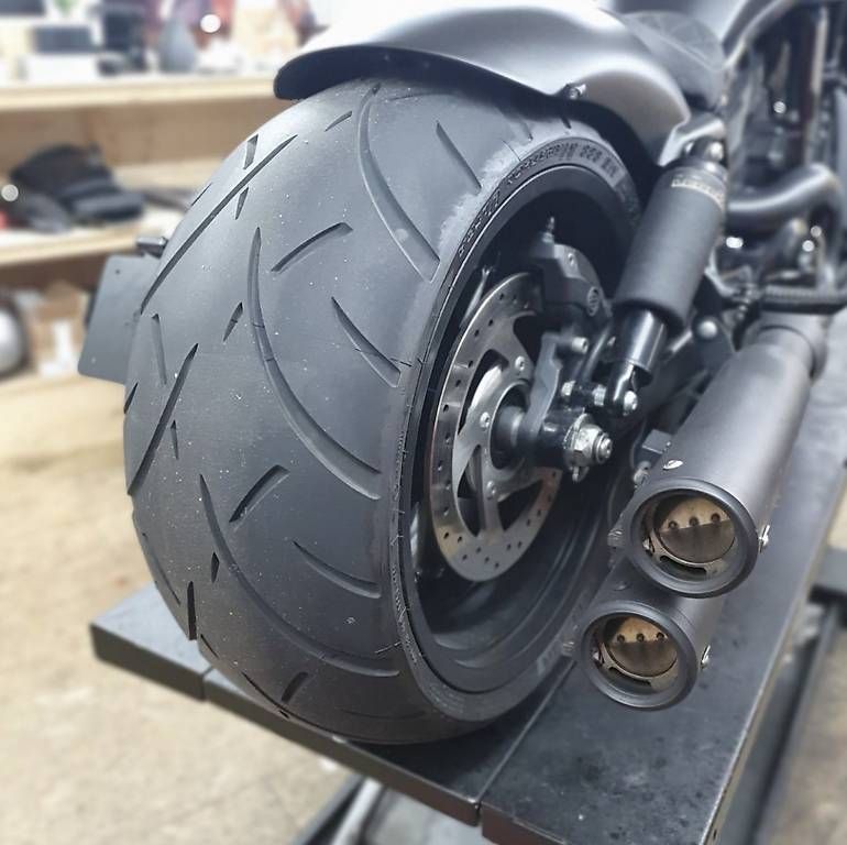 Chopper: 280 Hinterrad Harley Davidson VRSCDX Night Rod – Usato da Safenwil venduto da BLACK-BOBBER 3