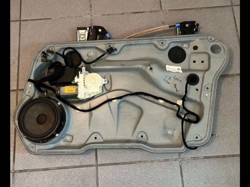 Volkswagen Alle Autoersatzteile: VW Golf 4 Kombi Fensterhebermotor VR – Gebraucht aus Rothenhausen von Deltassion 1