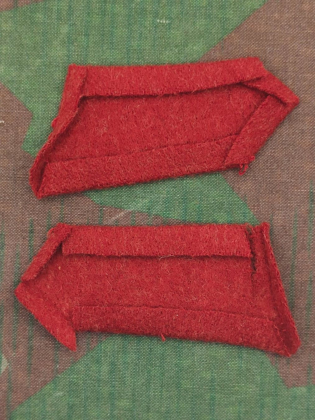 Schweizer Armee Placchette & Badge: Kragenpatten Ord. 1940 – Usato da Bauma venduto da SwissMilitaria 1