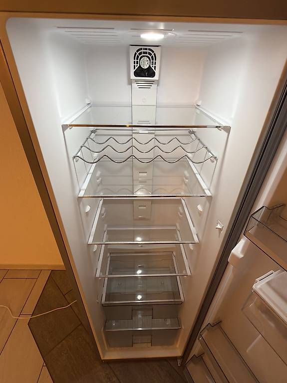 Sharp Frigoriferi: Réfrigérateur Sharp inox grande capacité – Usato da Sierre venduto da MiguelAneia 4