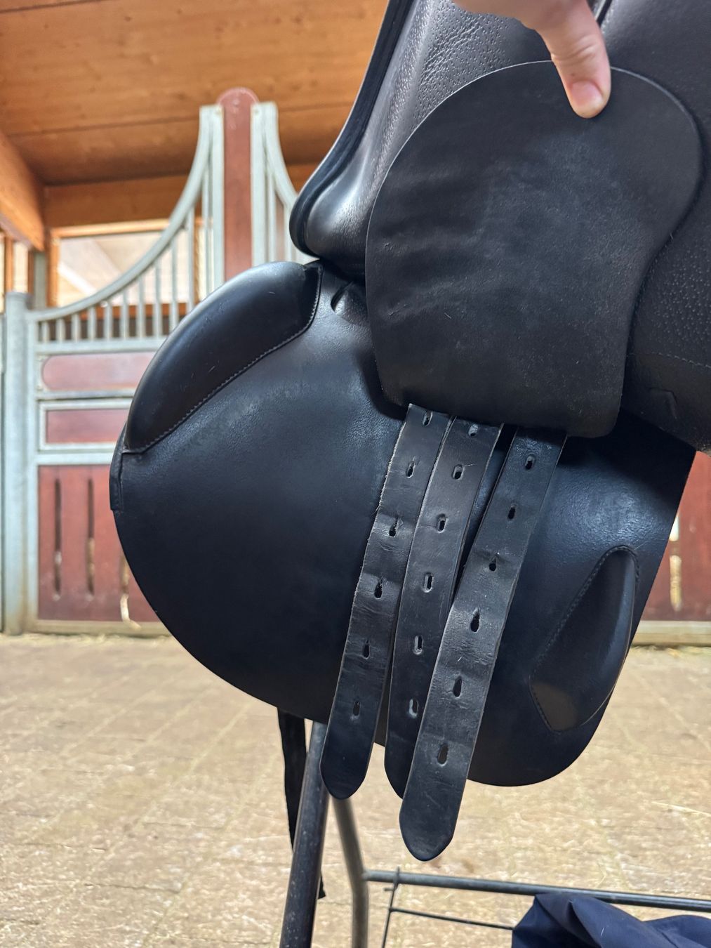 Selles, accessoires: Amerigo Springsattel 17,5" – D'occasion à Baden par liv_5wtq 5