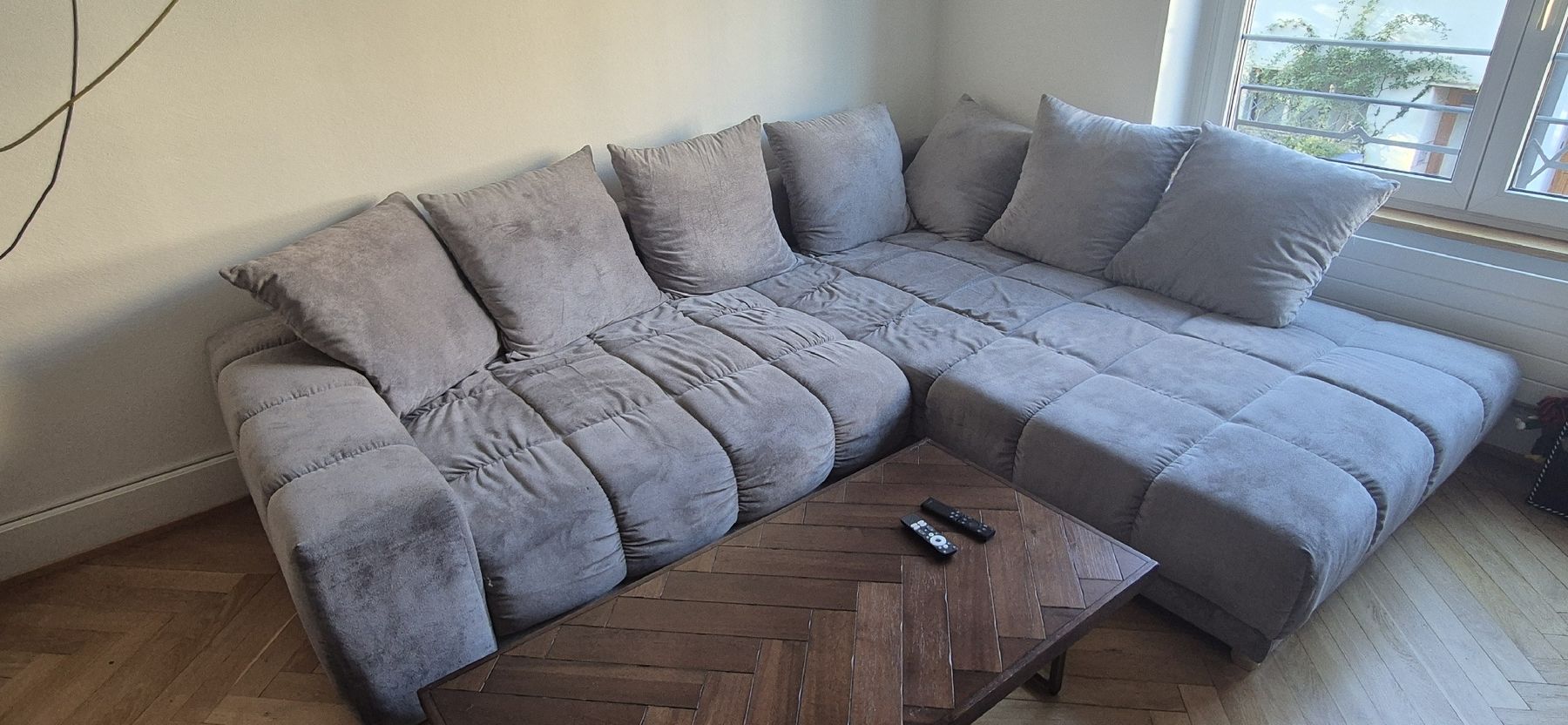 Divani: Ecksofa grau mit Schlaffunktion und Bettkasten – Usato da Basel venduto da ric_8vlh
