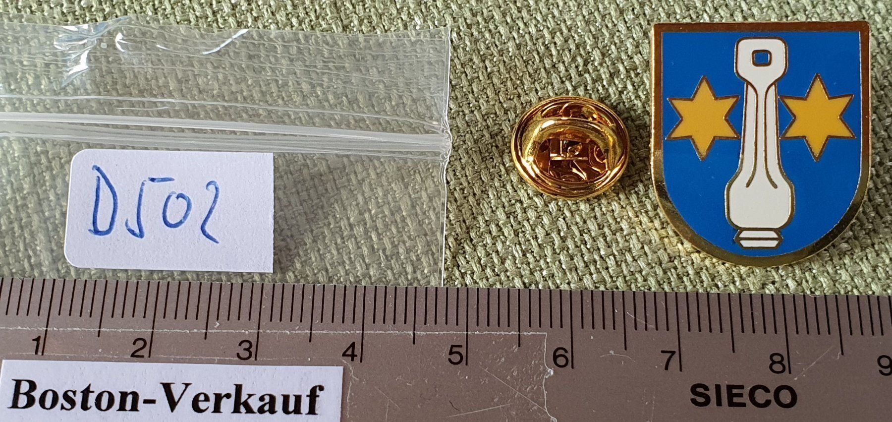 Placchette & Badge: D502 - Pin Gemeindewappen Kallnach BE – Usato da Reinach BL venduto da Boston-Verkauf 2