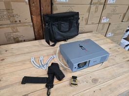 gebrauchter Eiki Beamer inkl. Zubehör ohne Fernbedienung 1.-