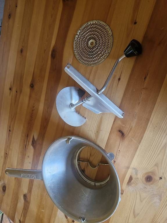 Elettrodomestici da cucina: Passetout Passevite  – Usato da Riggisberg venduto da ancash 1