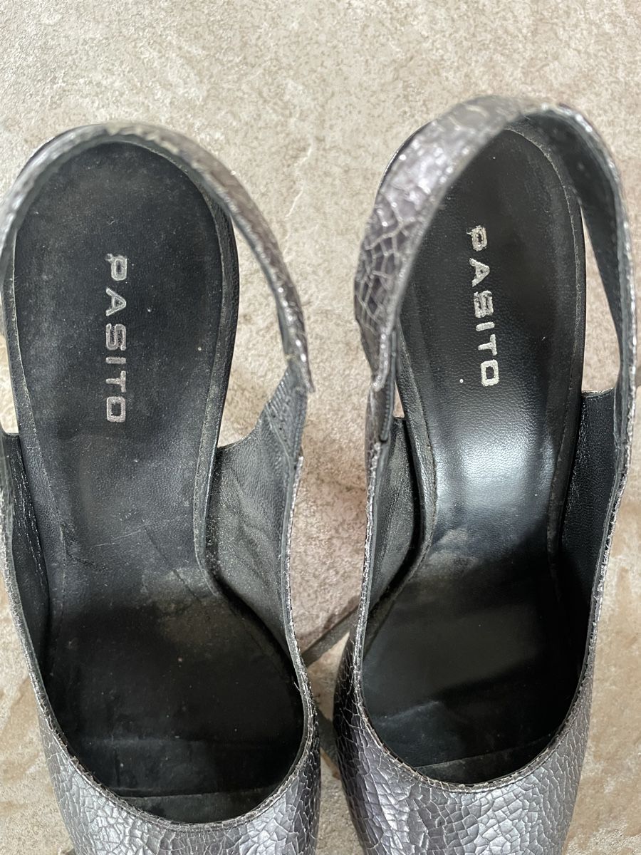 Scarpe da donna: Peeptoe Pump, echtes Leder, Grösse 39 – Usato da Hausen AG venduto da Future4me 3