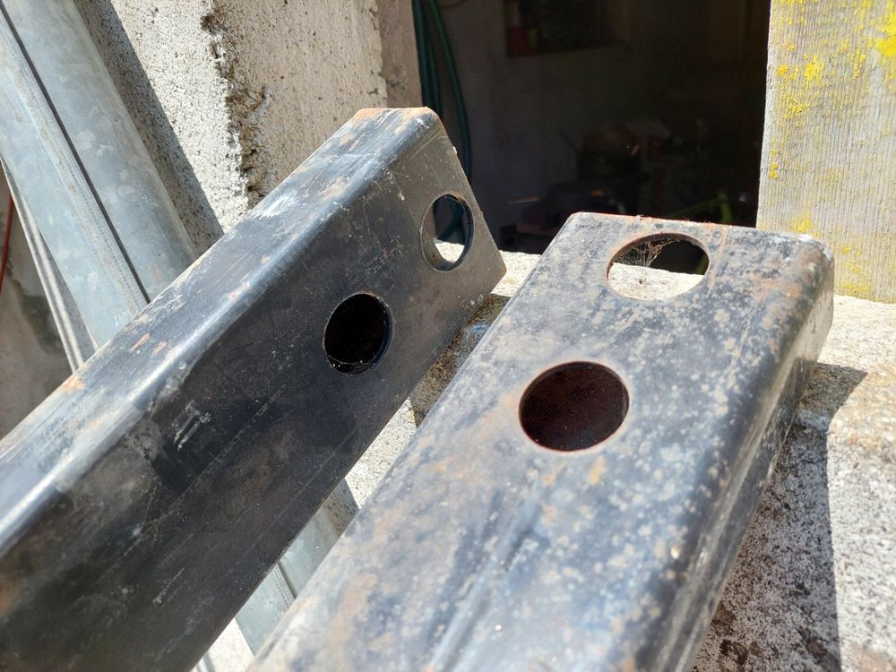 Travi: Vierkantrohr Eisen Stahl 2 Stk. – Usato da Dürrenäsch venduto da mogbo18 2