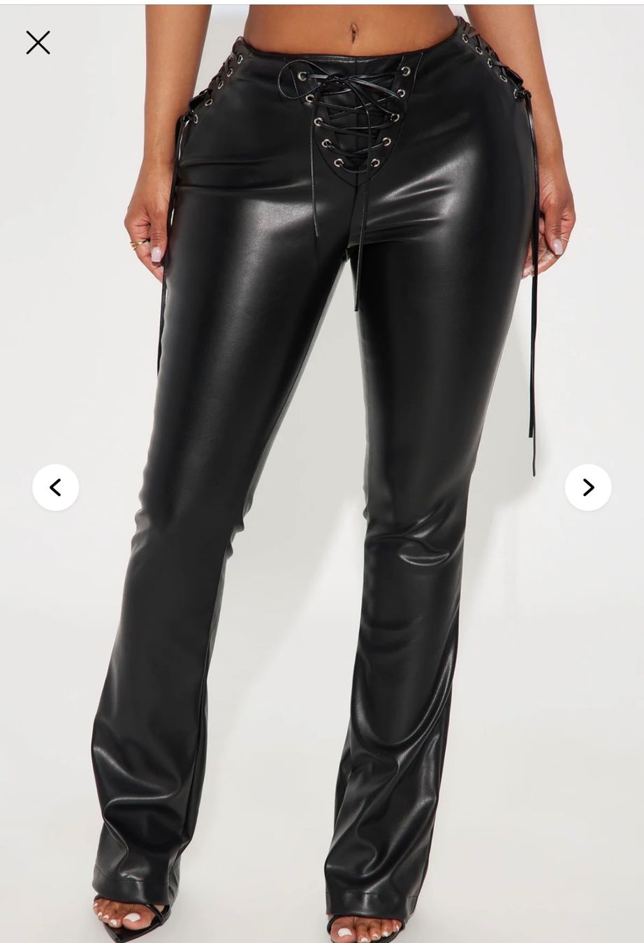 Pantaloni: Fashionnova flared leather pants – Nuovo (secondo la descrizione) da Menziken venduto da car_n7k5 3