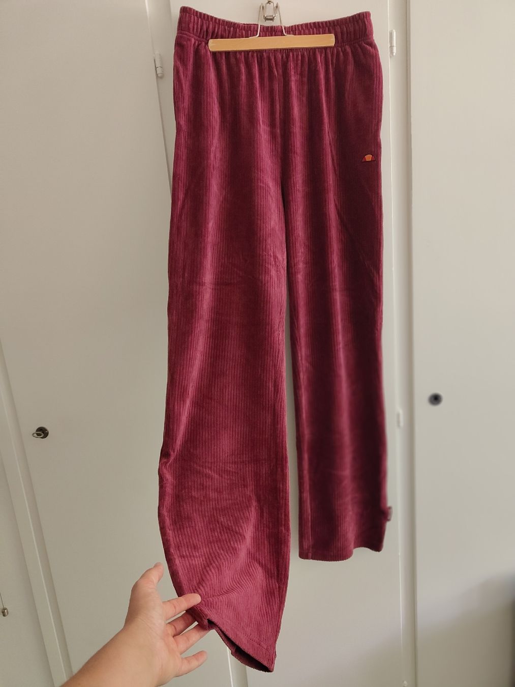 Ellesse Pantaloni: Ellesse pants – Nuovo (secondo la descrizione) da Biel/Bienne venduto da lhcr