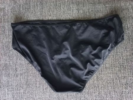 Gr. 46 (steht 52) neue Madison Bikinihose