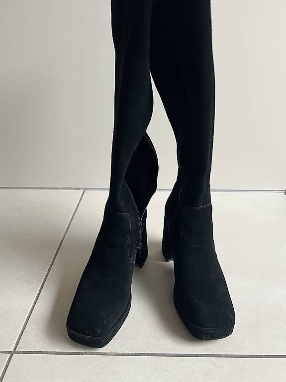 Damenschuhe: Overknee Stiefel – Gebraucht aus Unterengstringen von baj_2zfq 1