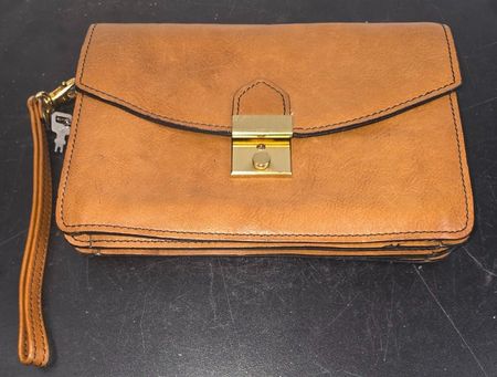 Elegante Leder-Handtasche mit Schloss & Schlüssel
