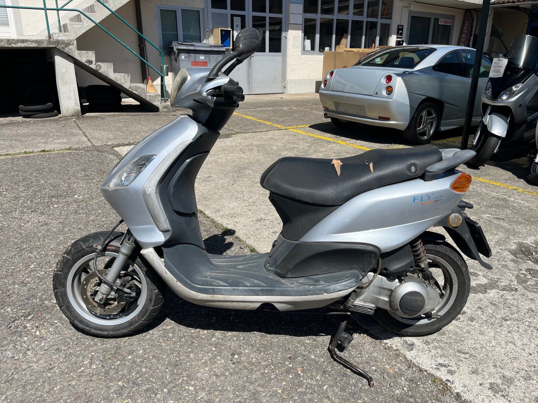 Piaggio Scooter: Occasion Roller Piaggio Fly 125 grau – Usato da Zürich-Schwamendingen venduto da Josts_ToeffladeAG