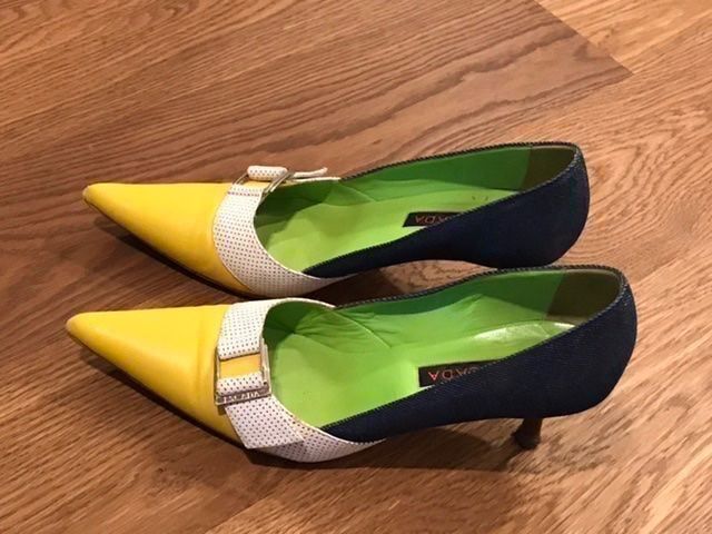 Escada Scarpe da donna: ESCADA Schuhe Grösse 37 – Usato da Erlenbach ZH venduto da topchick