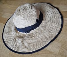Grand chapeau de paille