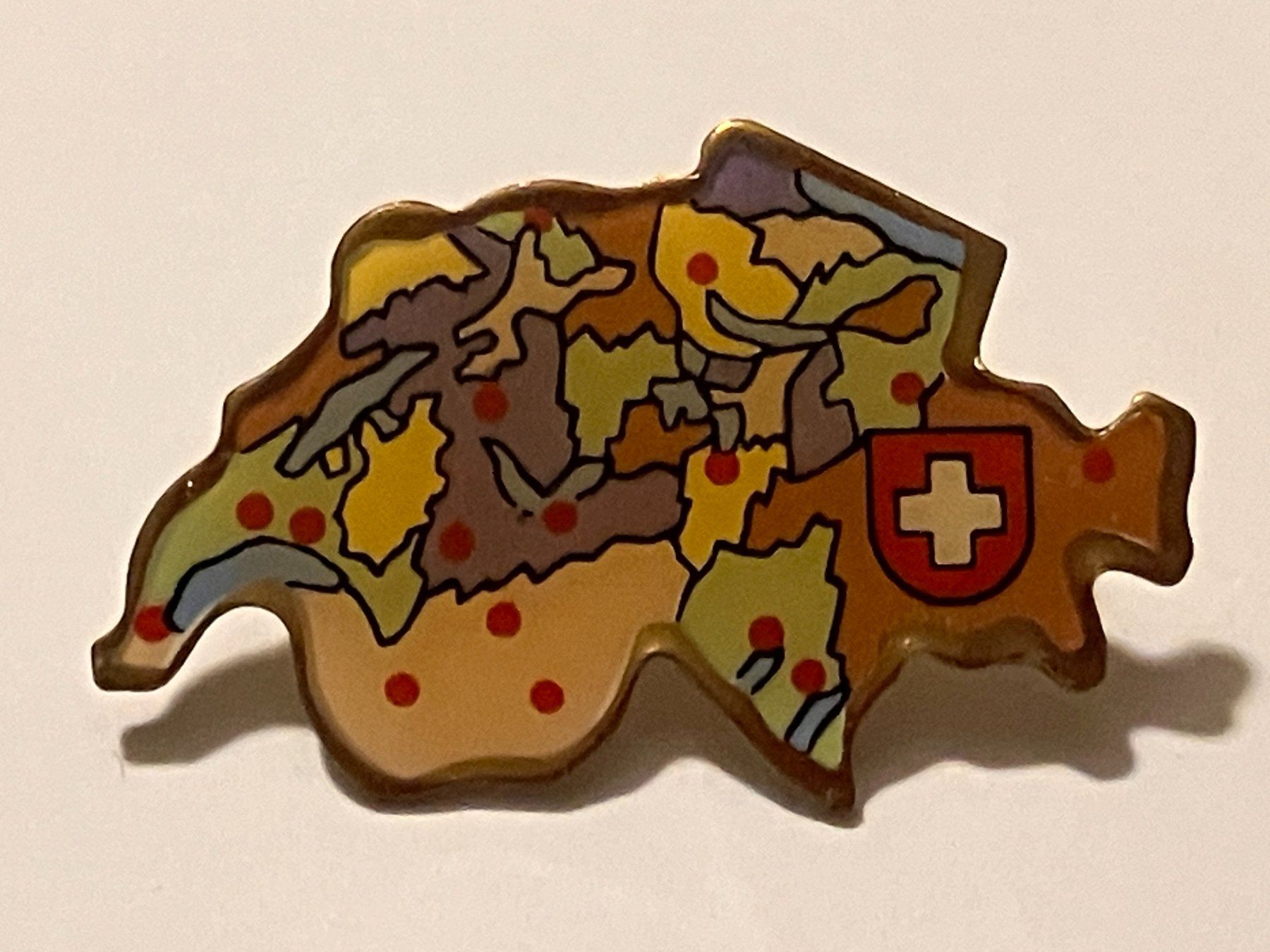 Placchette & Badge: 1 Pin Schweizerkarte Camouflage – Usato da Basel venduto da djwwpp