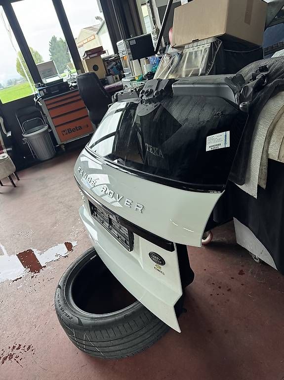 Tutti pezzi di ricambio auto: Heckdeckel Land Rover – Usato da Marbach Sg venduto da GarageFreund 3