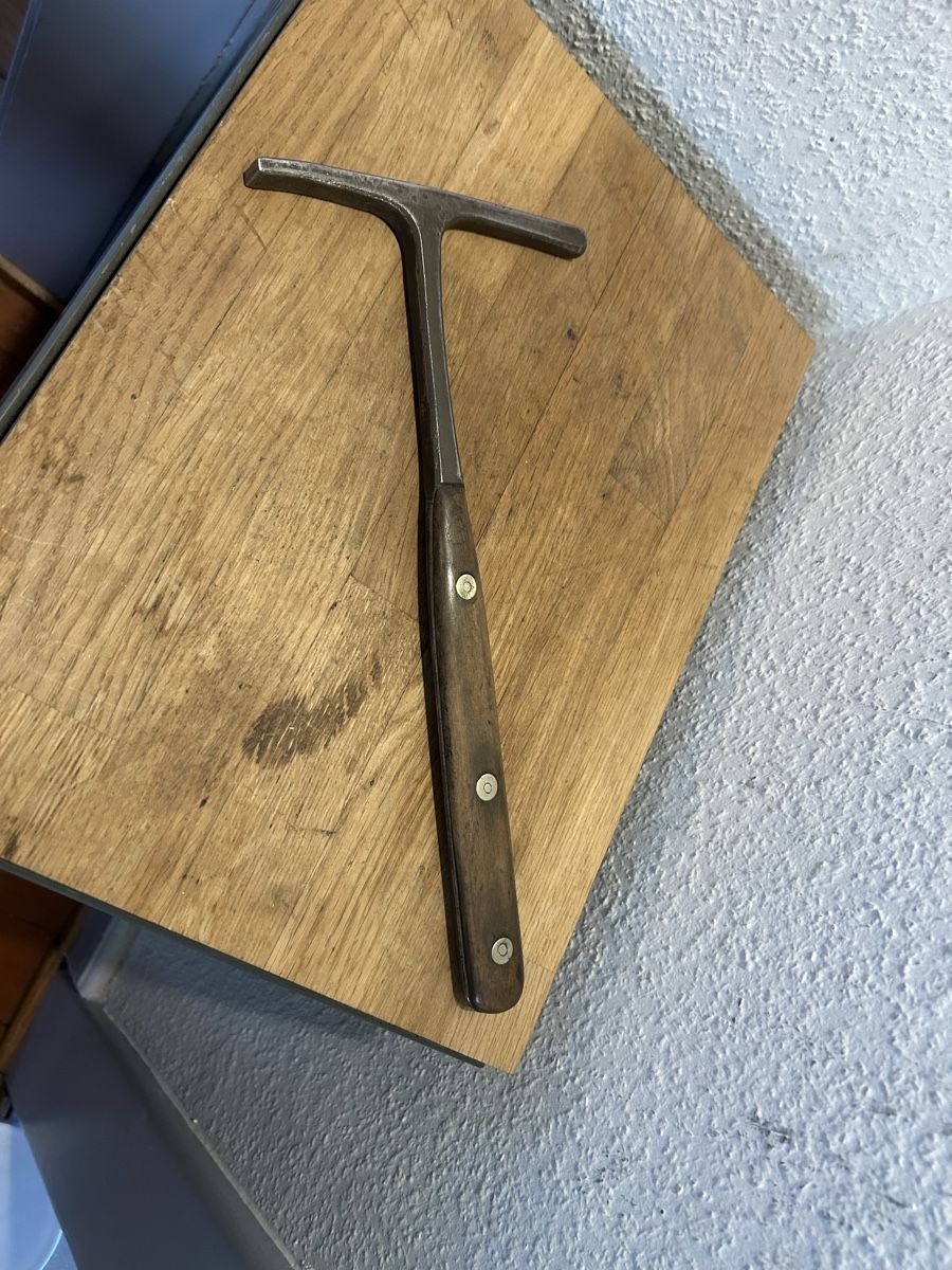 Tutti gli attrezzi: ANTIKE KLEINE HAMMER – Usato da Bottmingen venduto da Surubi 1