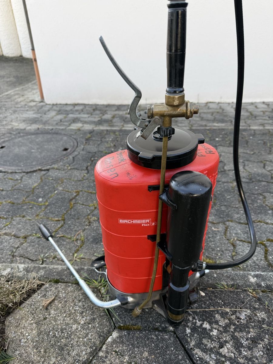 Tecnologia medica: Gartenspritzpumpe Birchmeier – Usato da Niederwil AG venduto da martin1959