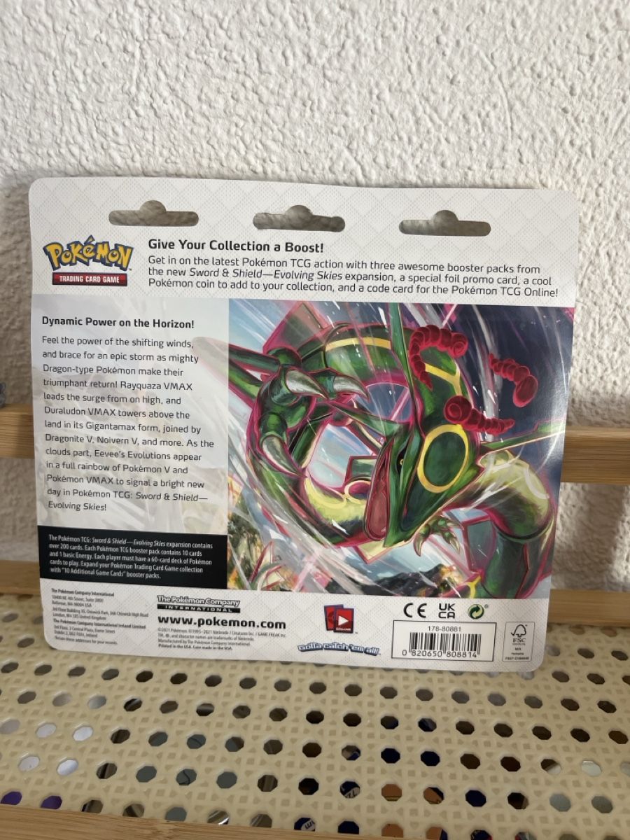 Pokémon Sammelbilder & Trading cards: Pokémon Evolving Skies Umbreon 3-Pack Blister – Gebraucht aus Au ZH von curio.concept 2